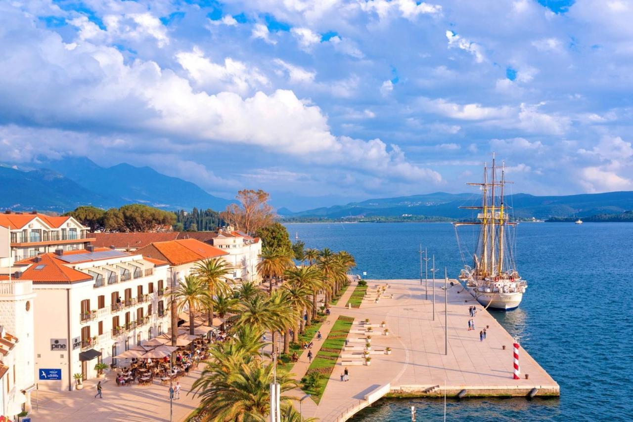 Boka Di Mare Lejlighed Tivat Eksteriør billede